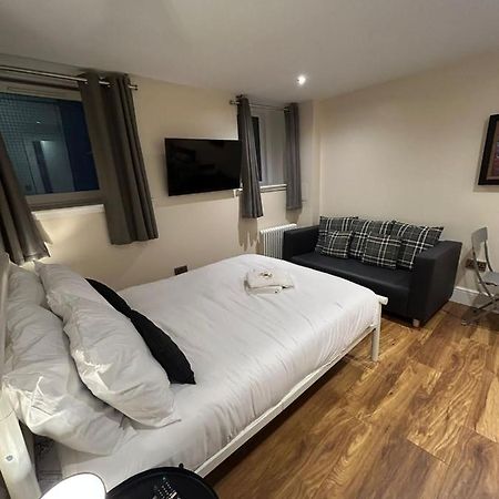 Modern Double Room With Sofa EDI Buitenkant foto