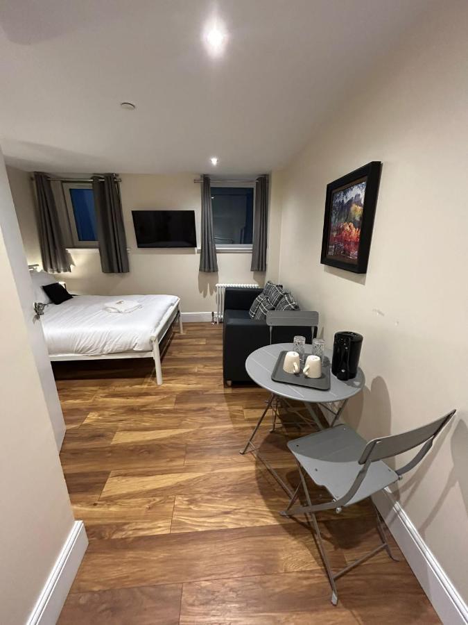 Modern Double Room With Sofa EDI Buitenkant foto
